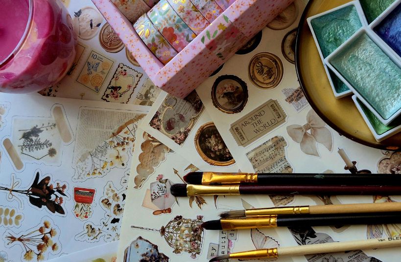 fournitures pour tenir un journal