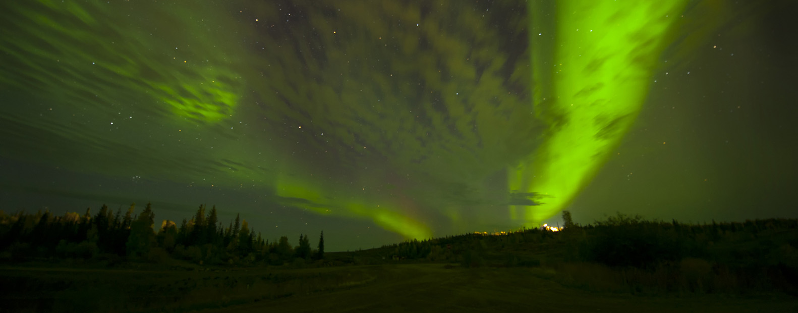 Les lumières du Nord au-dessus de Yellowknife