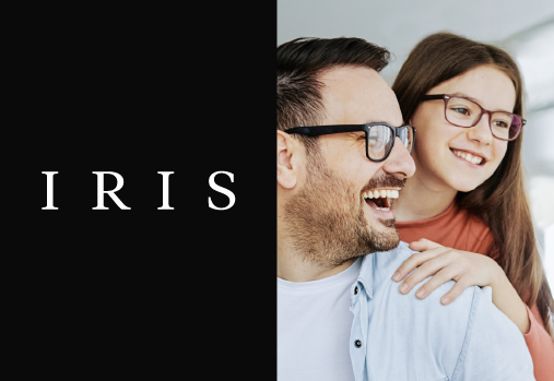 Un parent et un enfant portant des lunettes, logo IRIS