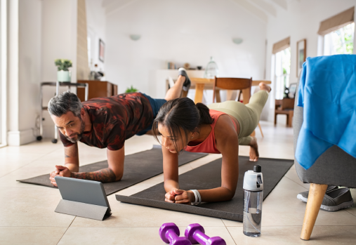 Couple qui fait du sport