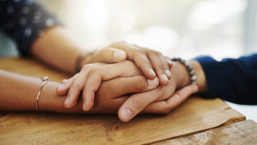 mains d'un couple