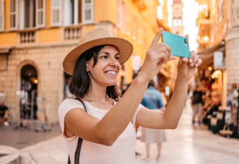 Une femme au téléphone